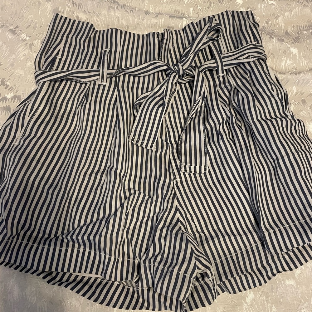 Abercrombie Striped Shorts - Size Medium